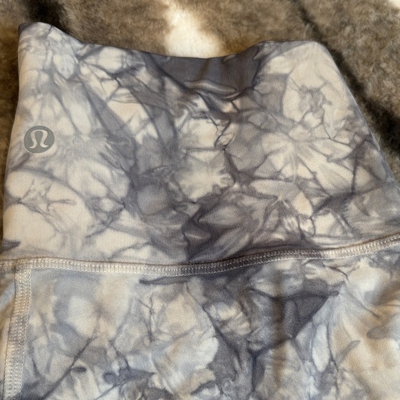 Lululemon Athletica Gray Marble Leggings - Picture 2 of 5